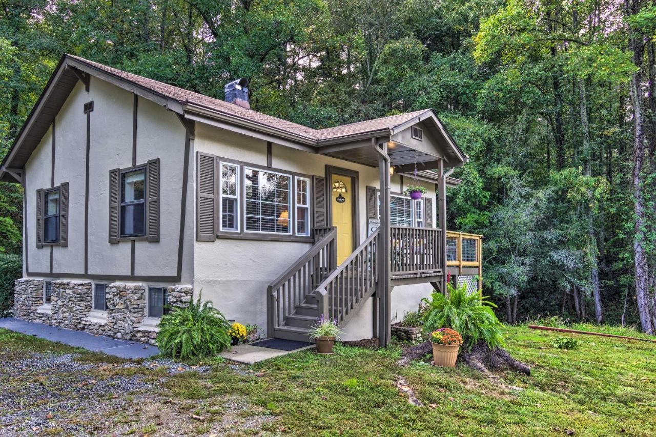 Shaw Creek Cottage With Fire Pit And Forest Views Hendersonville Exterior photo