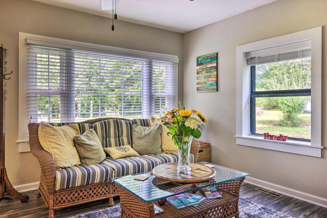 Shaw Creek Cottage With Fire Pit And Forest Views Hendersonville Exterior photo