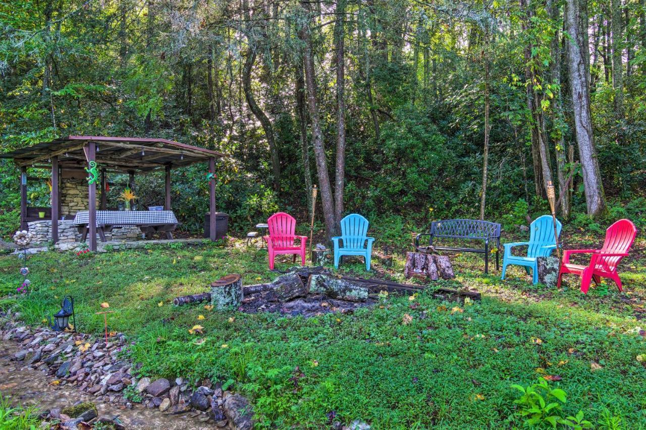 Shaw Creek Cottage With Fire Pit And Forest Views Hendersonville Exterior photo