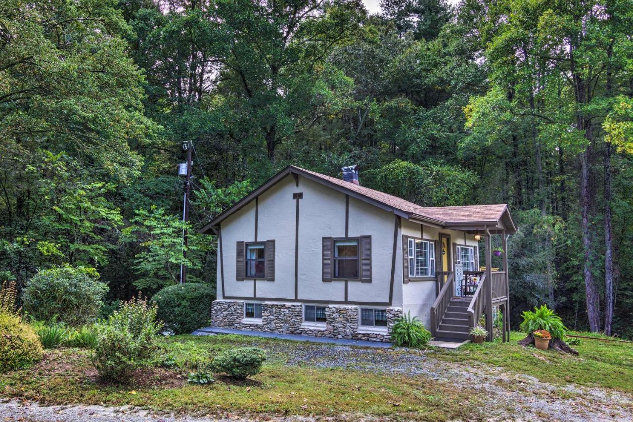 Shaw Creek Cottage With Fire Pit And Forest Views Hendersonville Exterior photo
