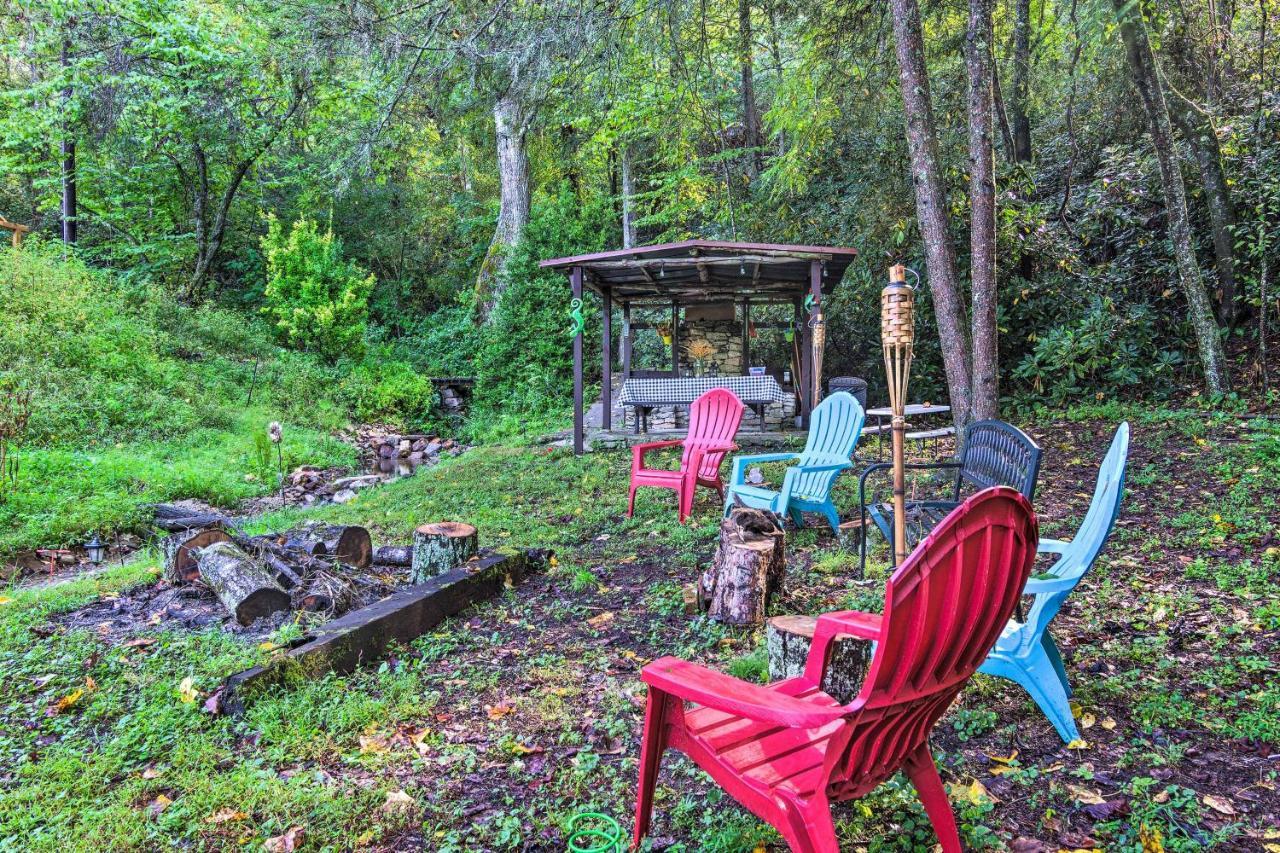 Shaw Creek Cottage With Fire Pit And Forest Views Hendersonville Exterior photo